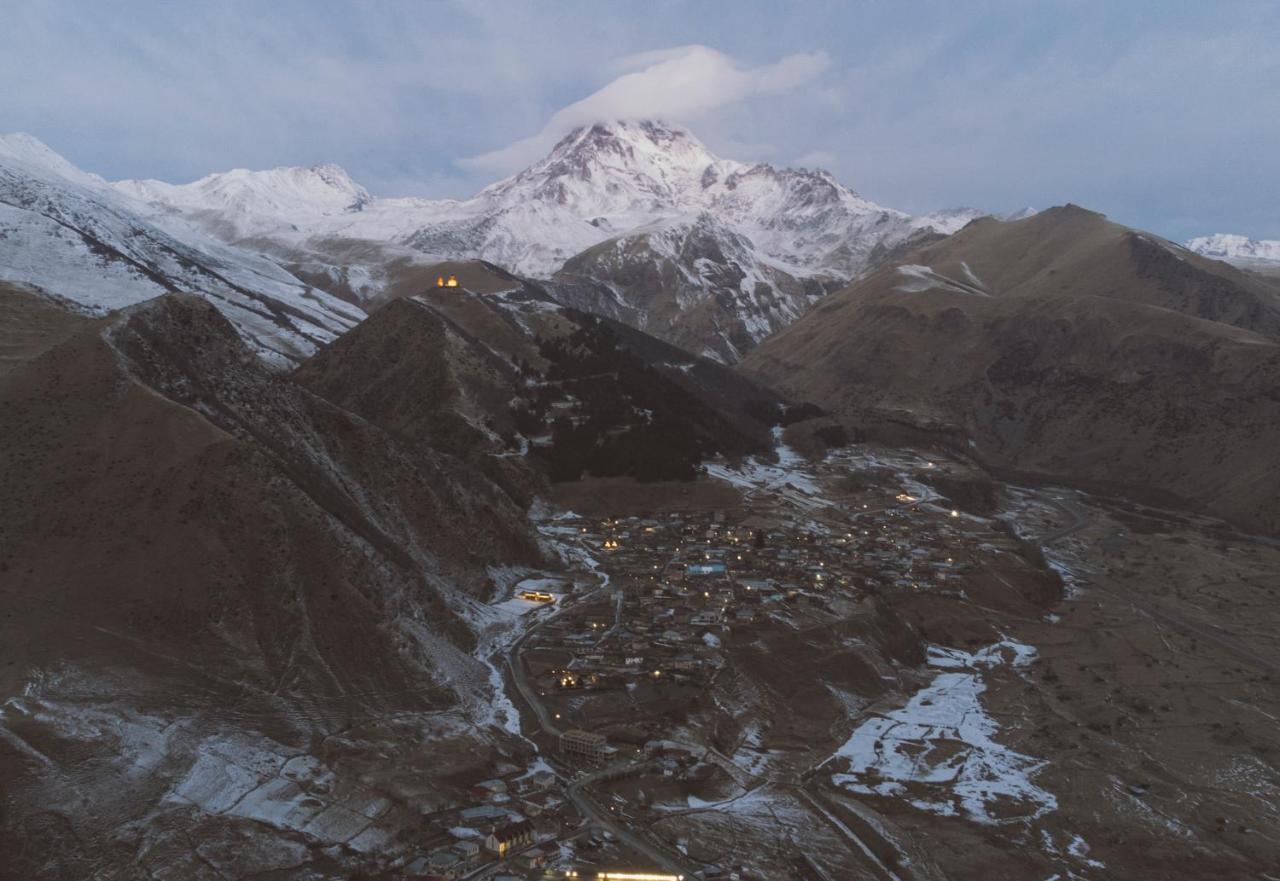 Landscapes Hotel Kazbegi Экстерьер фото