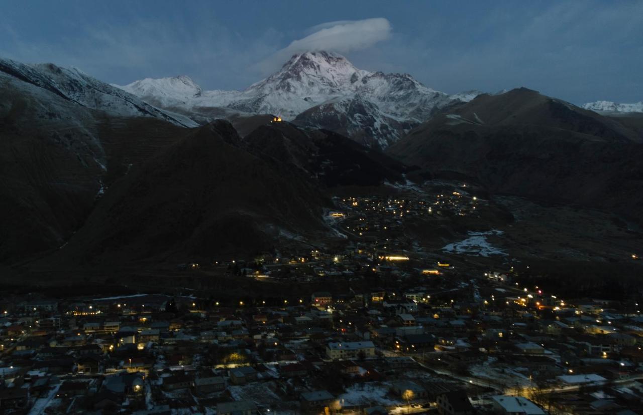 Landscapes Hotel Kazbegi Экстерьер фото