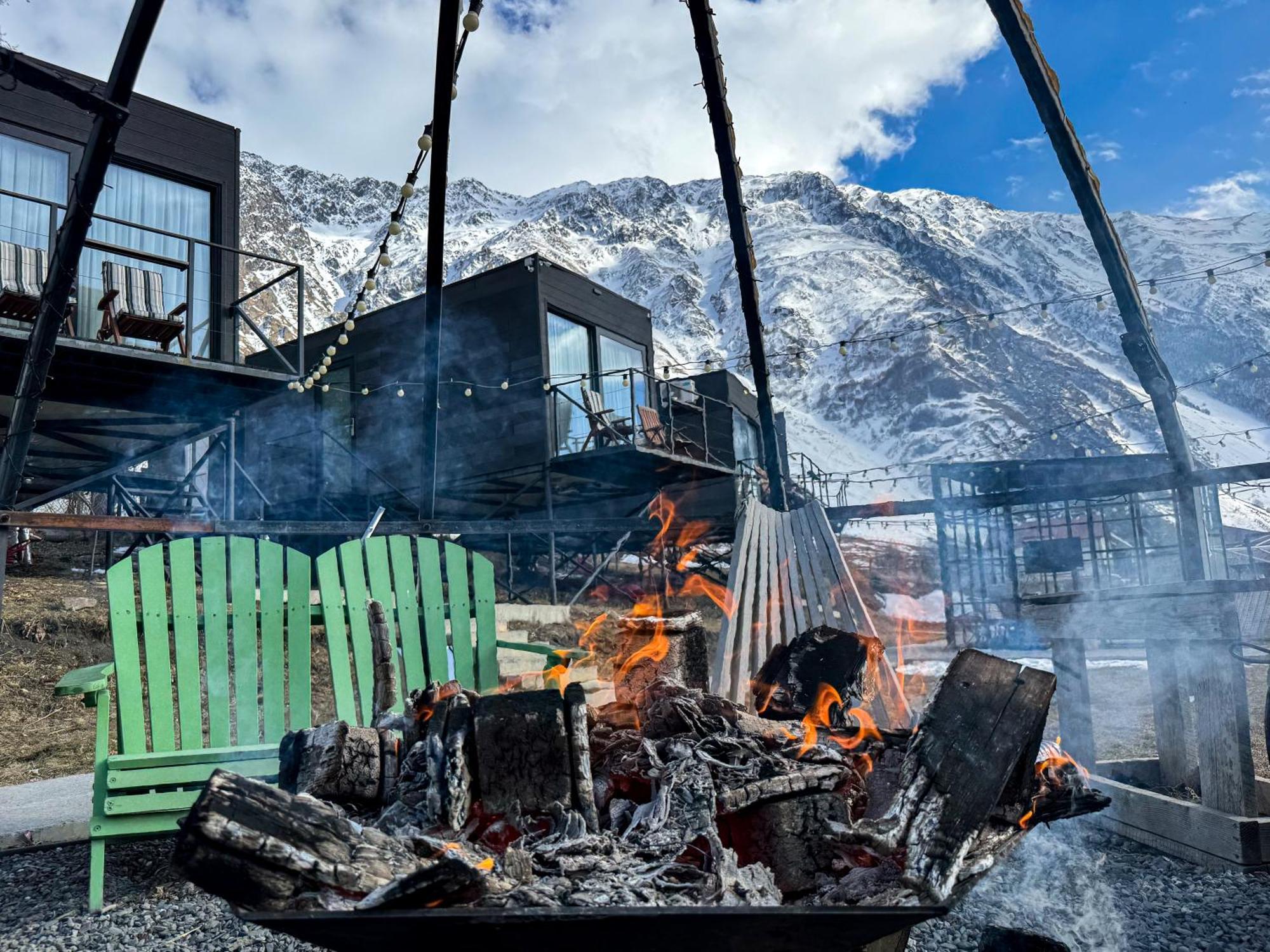 Landscapes Hotel Kazbegi Экстерьер фото
